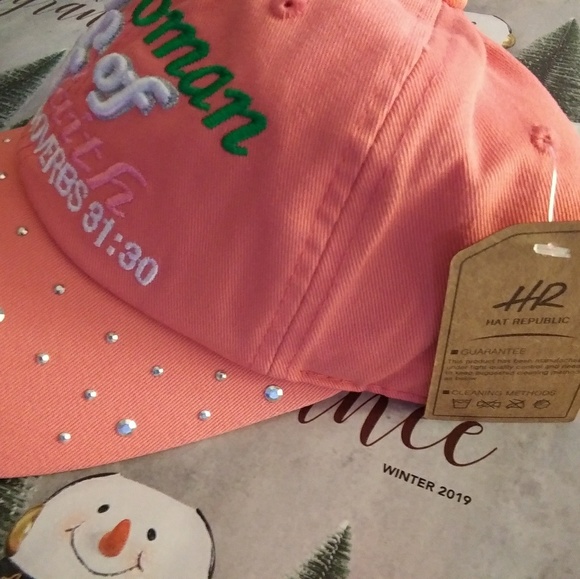 Woman of Faith Hat - Picture 3 of 5